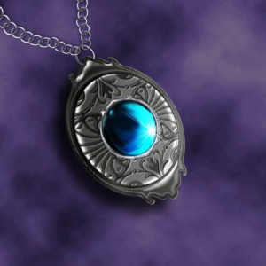 The amulet of realities